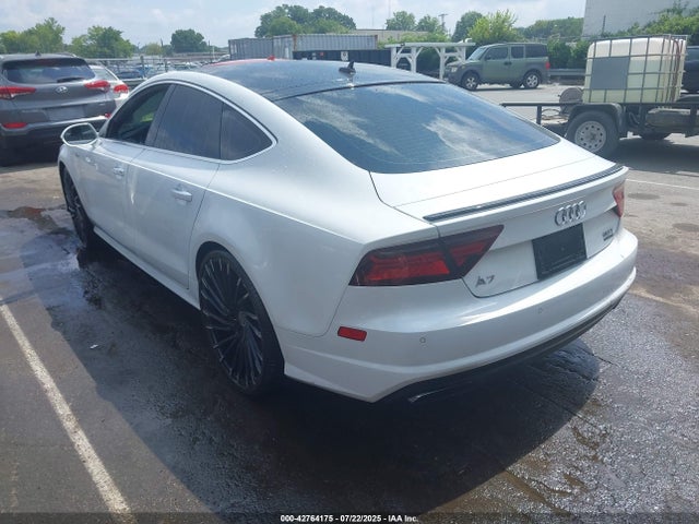2016 AUDI A7 WAU2GAFC2GN007568 Photo 2