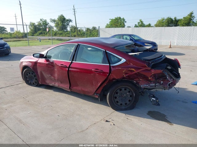 Chrysler 2015 2015 1C3CCCFB5FN698832 Image 3