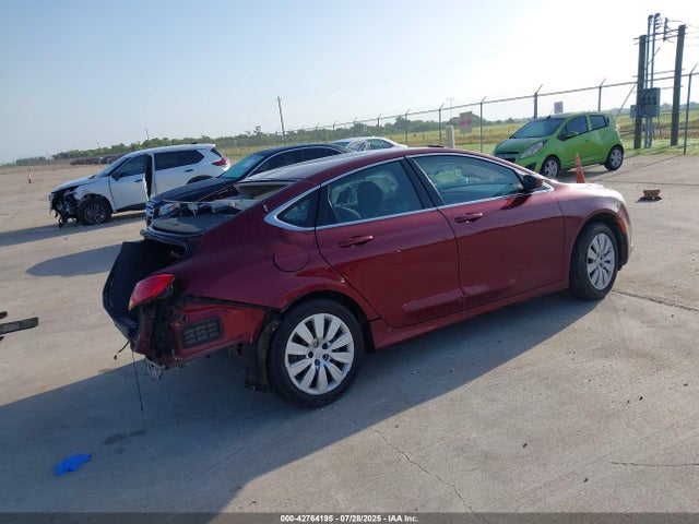 Chrysler 2015 2015 1C3CCCFB5FN698832 Image 4