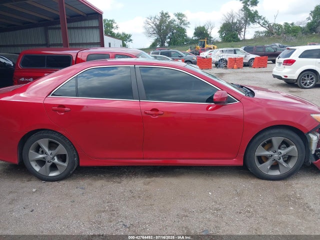 42764492 :رقم المزاد ، 4T1BF1FK8EU856101 vin ، 2014 Toyota Camry Se Sport مزاد بيع