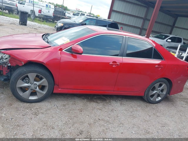 42764492 :رقم المزاد ، 4T1BF1FK8EU856101 vin ، 2014 Toyota Camry Se Sport مزاد بيع