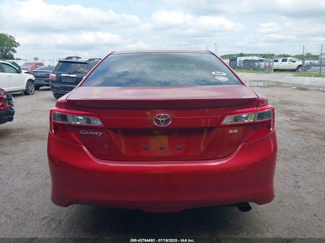 42764492 :رقم المزاد ، 4T1BF1FK8EU856101 vin ، 2014 Toyota Camry Se Sport مزاد بيع