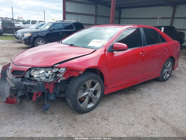 42764492 :رقم المزاد ، 4T1BF1FK8EU856101 vin ، 2014 Toyota Camry Se Sport مزاد بيع