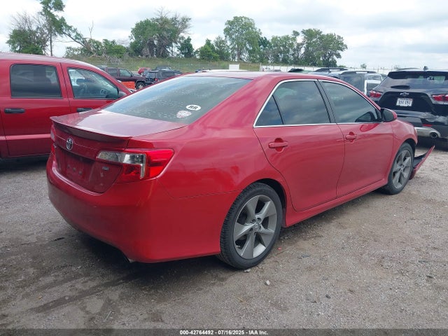 42764492 :رقم المزاد ، 4T1BF1FK8EU856101 vin ، 2014 Toyota Camry Se Sport مزاد بيع