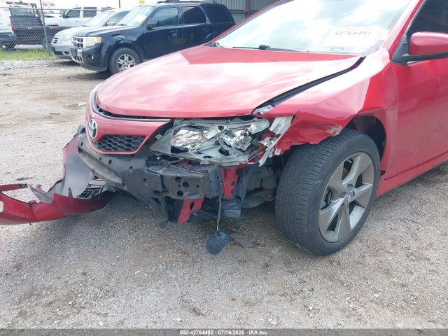 42764492 :رقم المزاد ، 4T1BF1FK8EU856101 vin ، 2014 Toyota Camry Se Sport مزاد بيع