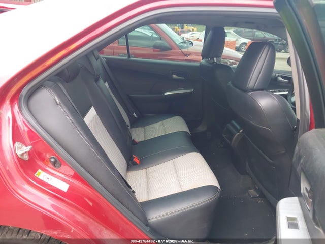 42764492 :رقم المزاد ، 4T1BF1FK8EU856101 vin ، 2014 Toyota Camry Se Sport مزاد بيع