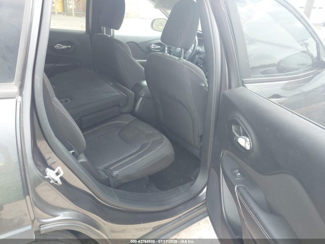1C4PJLCB4GW178477 Jeep Cherokee