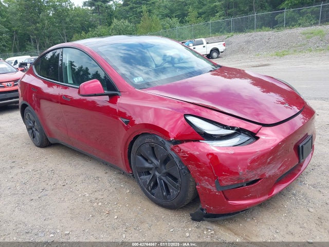 2025 TESLA MODEL Y 7SAYGDEE2SF295099 Photo 0