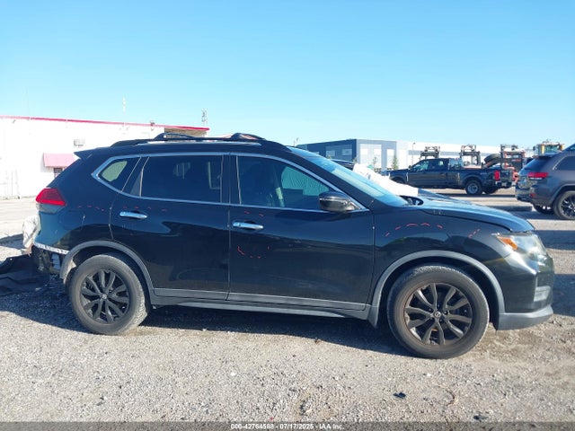 2017 Nissan Rogue Sv მანქანა იყიდება აუქციონზე, vin: 5N1AT2MT2HC825944, აუქციონის ნომერი: 42764588