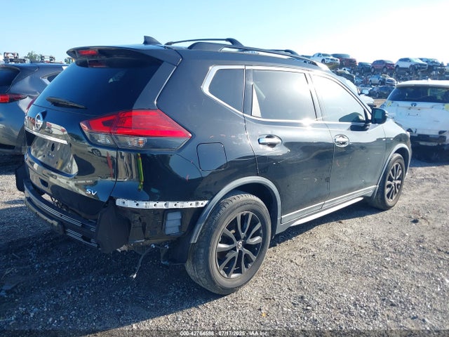2017 Nissan Rogue Sv მანქანა იყიდება აუქციონზე, vin: 5N1AT2MT2HC825944, აუქციონის ნომერი: 42764588