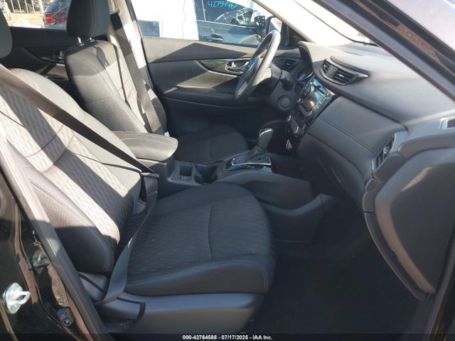 2017 Nissan Rogue Sv მანქანა იყიდება აუქციონზე, vin: 5N1AT2MT2HC825944, აუქციონის ნომერი: 42764588