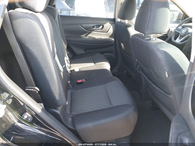 2017 Nissan Rogue Sv მანქანა იყიდება აუქციონზე, vin: 5N1AT2MT2HC825944, აუქციონის ნომერი: 42764588