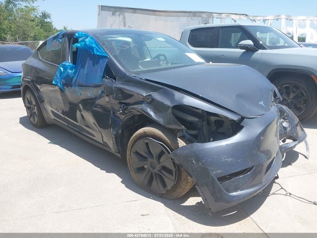 2025 TESLA MODEL Y 7SAYGDEE0SA357340 Photo 0