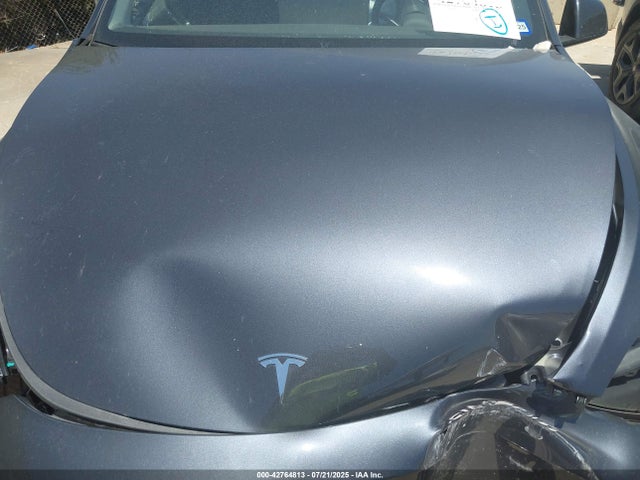 2025 TESLA MODEL Y 7SAYGDEE0SA357340 Photo 9