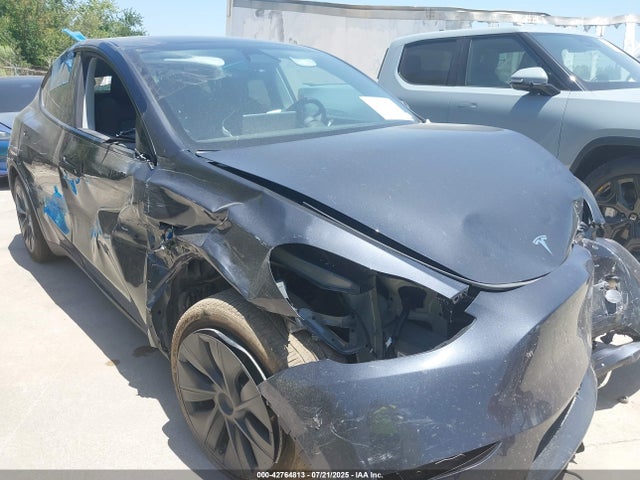 2025 TESLA MODEL Y 7SAYGDEE0SA357340 Photo 5