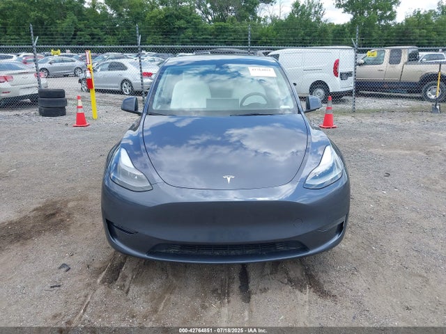 Tesla Model Y 2023 7SAYGAEE7PF776715 Image 11