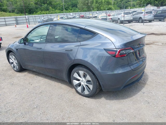 2023 TESLA MODEL Y 7SAYGAEE7PF776715 Photo 2