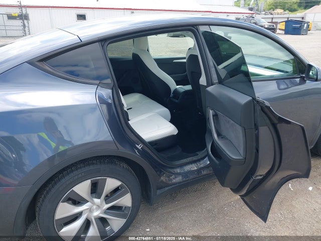 2023 TESLA MODEL Y 7SAYGAEE7PF776715 Photo 7