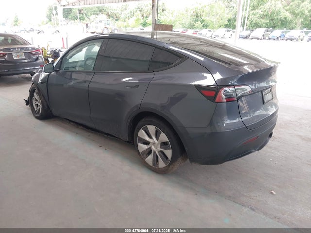 2023 TESLA MODEL Y 7SAYGDEE8PA135913 Photo 2