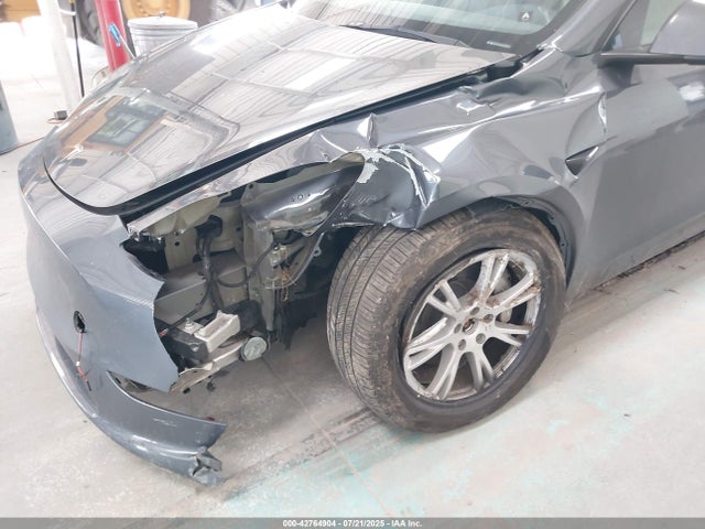 2023 TESLA MODEL Y 7SAYGDEE8PA135913 Photo 5