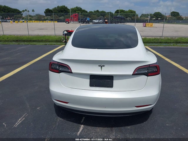 5YJ3E1EA2PF428752 Tesla 2023