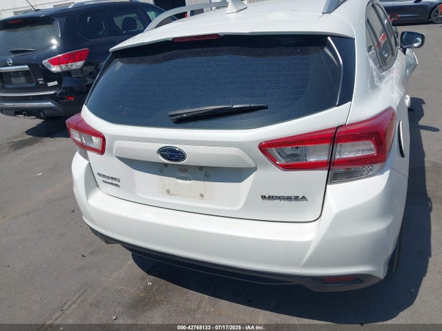 Subaru 2018 2018 4S3GTAB61J3710196 Image 16