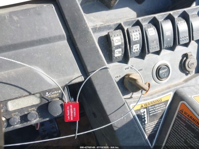 2018 CAN-AM COMMANDER 3JBKGAN27JJ001430 Photo 10