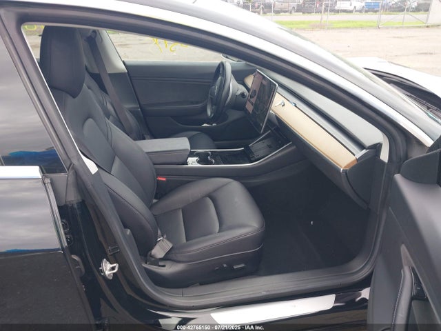 5YJ3E1EB3JF086728 Tesla MODEL 3
