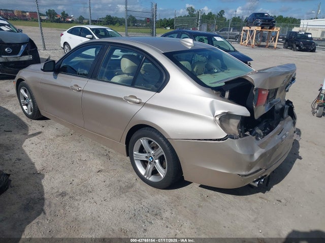 BMW 2014 2014 WBA3A5G59ENP32918 Image 3