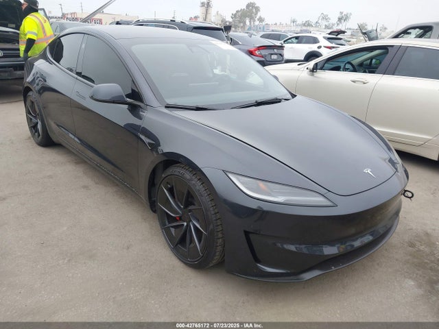 2024 TESLA MODEL 3 5YJ3E1ET7RF785400 Photo 0
