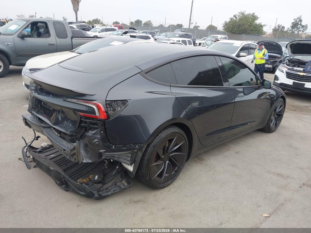 2024 TESLA MODEL 3 5YJ3E1ET7RF785400 Photo 3