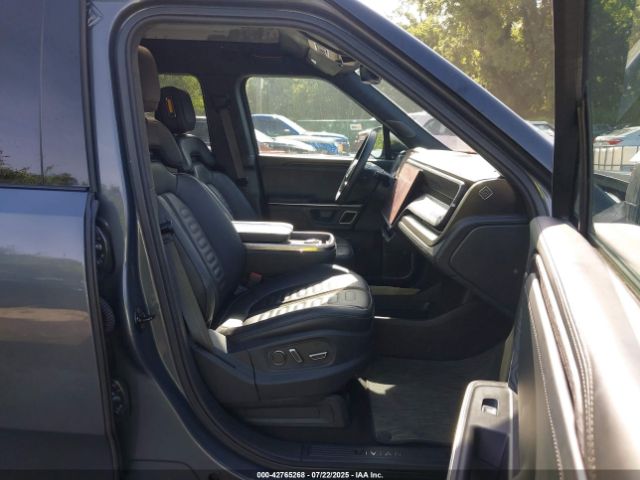 2023 RIVIAN R1T 7FCTGAAA3PN021891 Photo 4