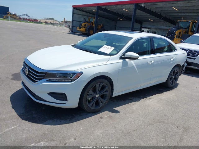 Volkswagen Passat 2021 1VWSA7A33MC011454 Image 2