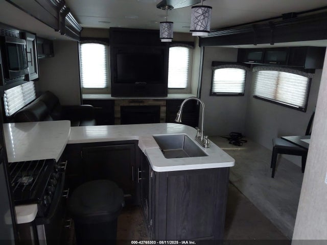 4YDT29123JJ971515 Kodiak 2018