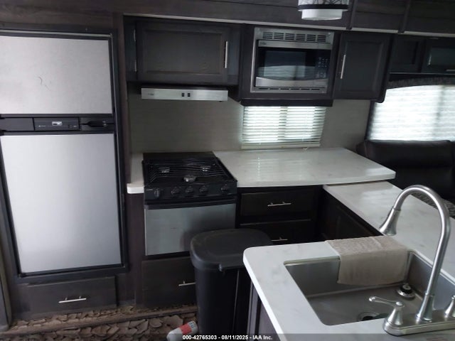 4YDT29123JJ971515 Kodiak 2018