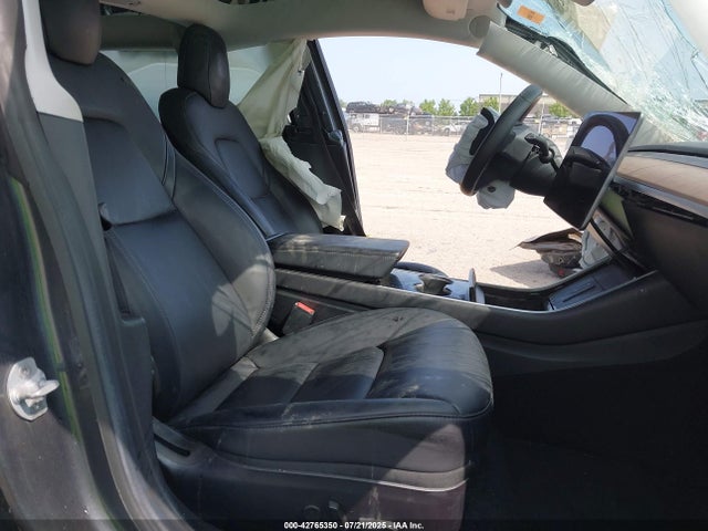 2019 TESLA MODEL 3 5YJ3E1EB6KF453624 Photo 4