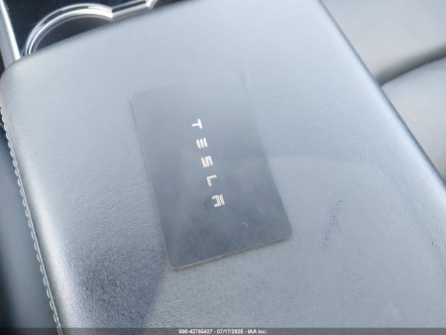 2021 TESLA MODEL Y 5YJYGDEF2MF075485 Photo 10