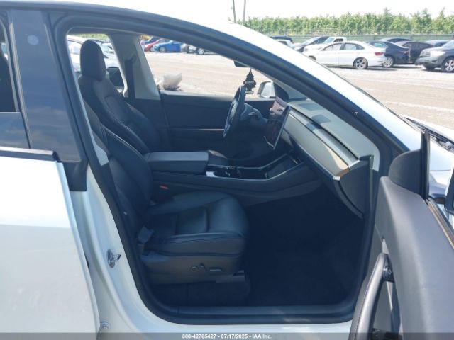 2021 TESLA MODEL Y 5YJYGDEF2MF075485 Photo 4