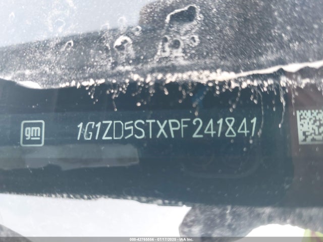 Chevrolet lfv 2023 1G1ZD5STXPF241841 Image 9
