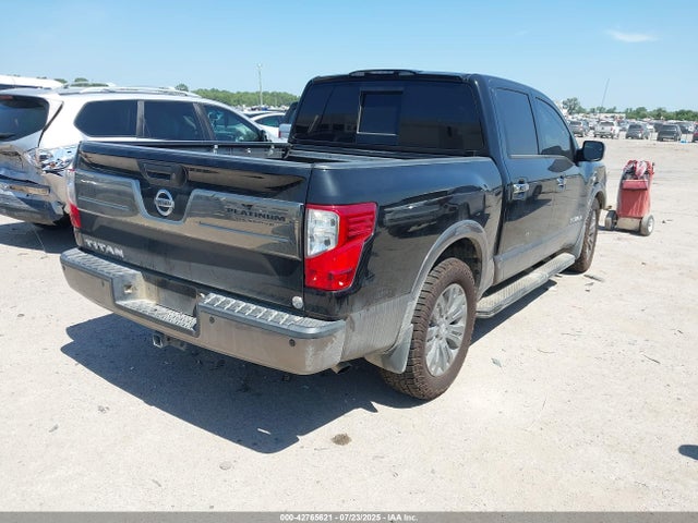 1N6AA1E63HN529510 Nissan 2017