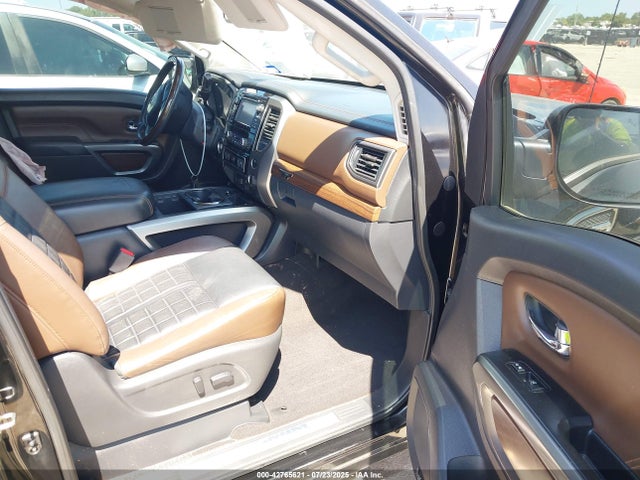 1N6AA1E63HN529510 Nissan 2017