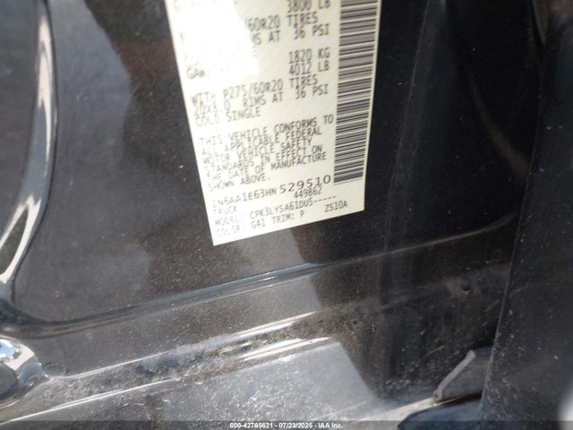 1N6AA1E63HN529510 Nissan 2017