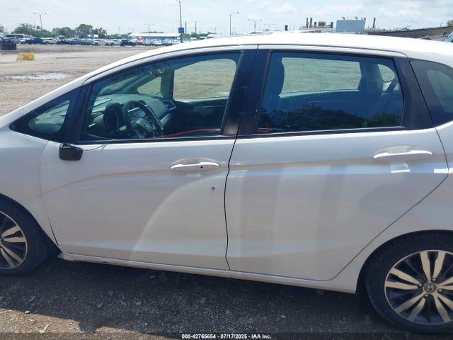 42765654 :رقم المزاد ، 3HGGK5H88FM736191 vin ، 2015 Honda Fit Ex/ex-l مزاد بيع