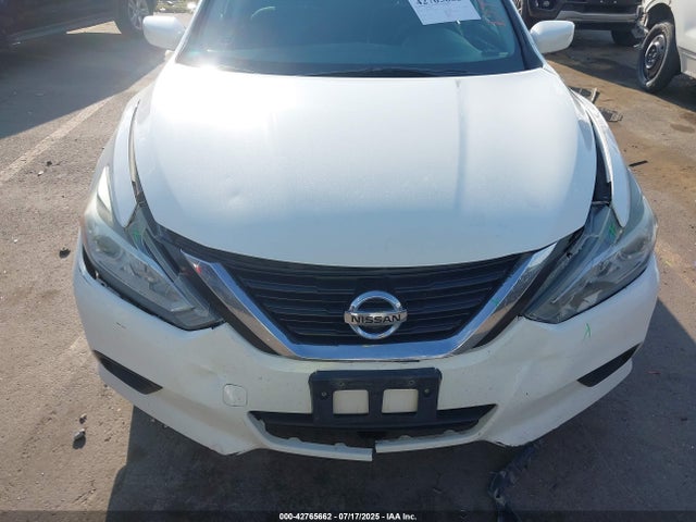 1N4AL3AP9HN360879 Nissan 2017