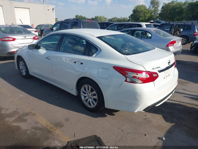 1N4AL3AP9HN360879 Nissan 2017