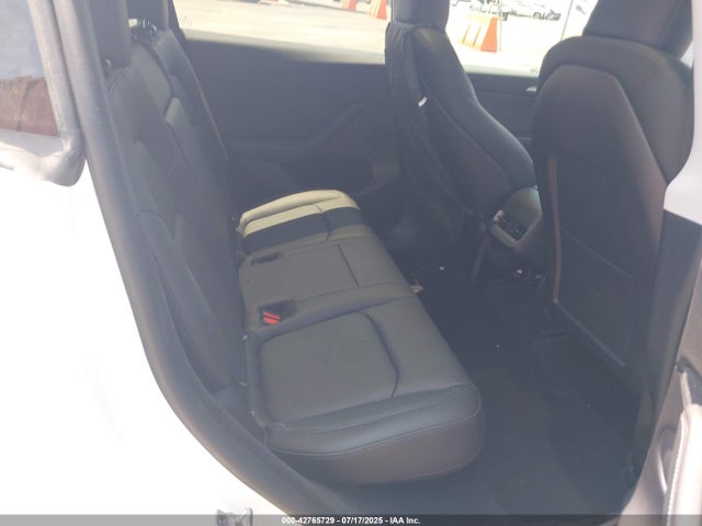 2023 TESLA MODEL Y 7SAYGDEE8PA034371 Photo 7