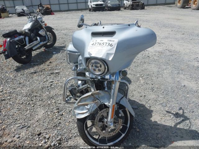 2023 HARLEY-DAVIDSON FLHX 1HD1KBC19PB604142 Photo 4