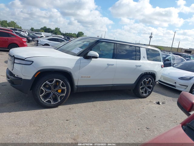 Rivian R1s 2024 7PDSGABA4RN038484 Image 14