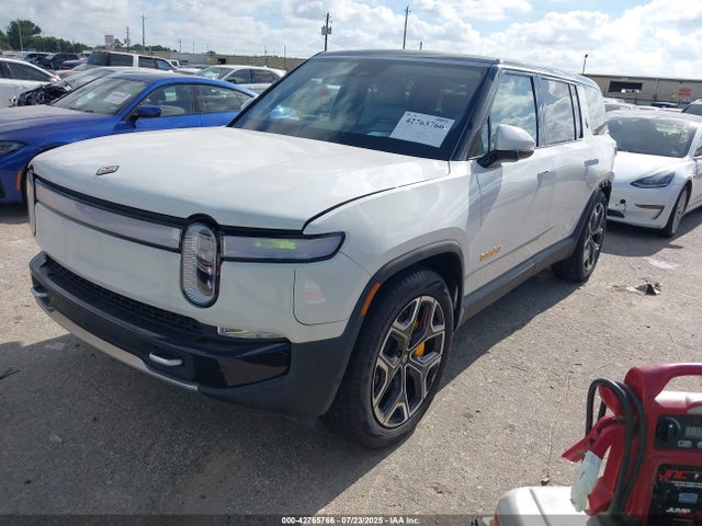 Rivian R1s 2024 7PDSGABA4RN038484 Image 2