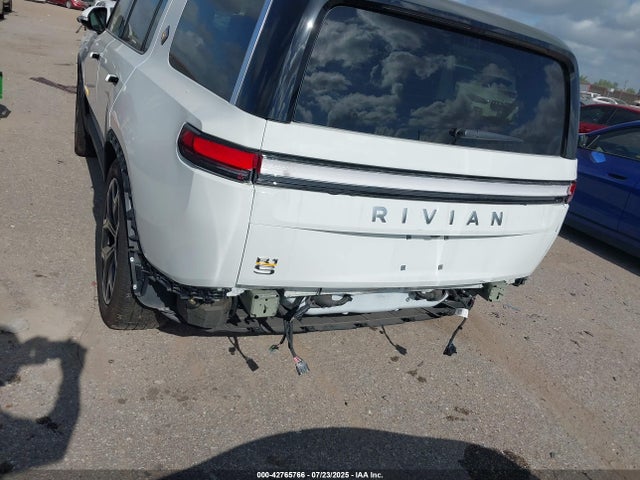 Rivian R1s 2024 7PDSGABA4RN038484 Image 6